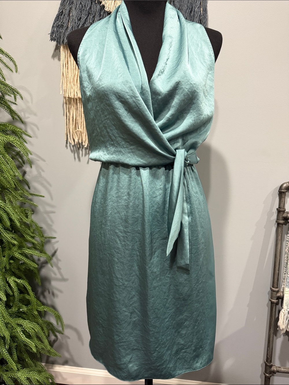 Elie Tahari Sleeveless Satin Wrap Dress Sage Green Silk Look Cocktail Dress US 4